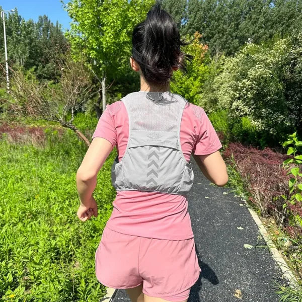 runningvestbackpackpractical-webp