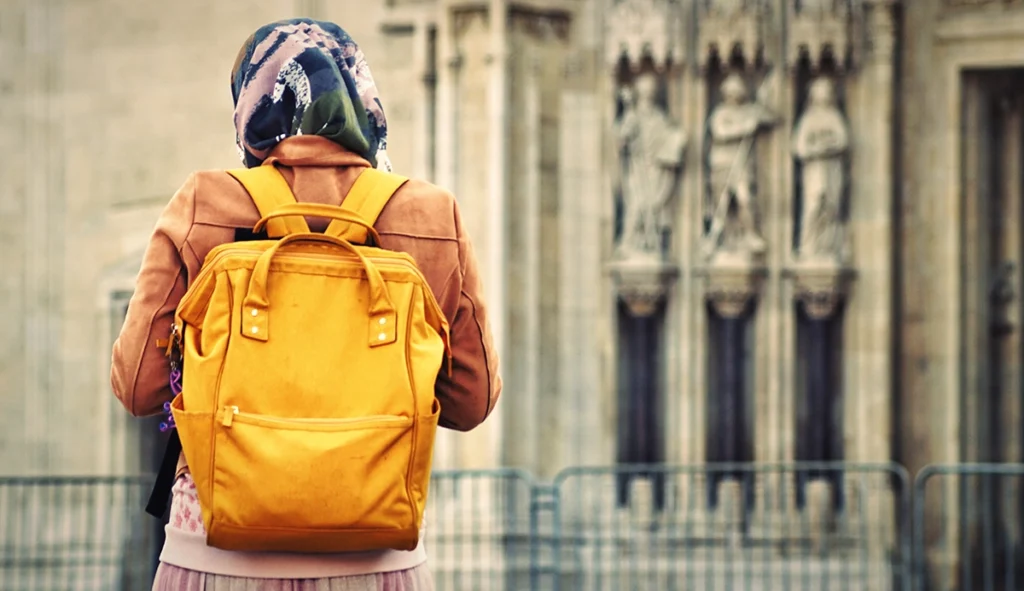 Do high school students take their backpacks to lunch Blog backpackdesign30